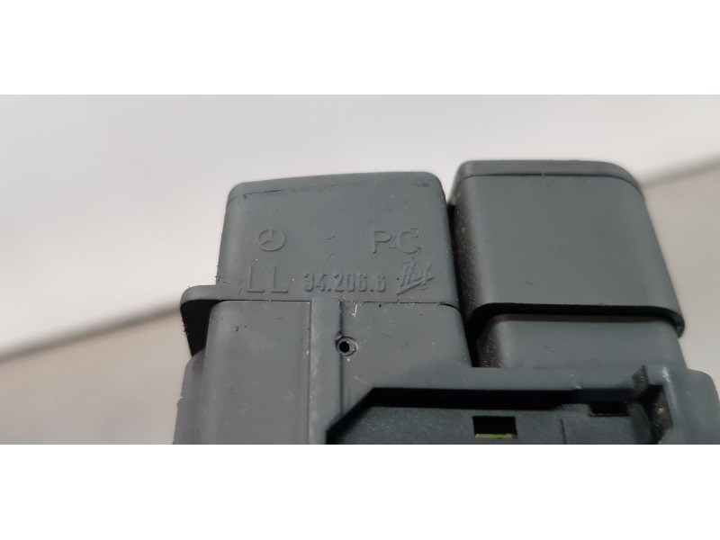 Recambio de guantera para mercedes clase s (w220) berlina 400 cdi (220.028) referencia OEM IAM A2206800784  