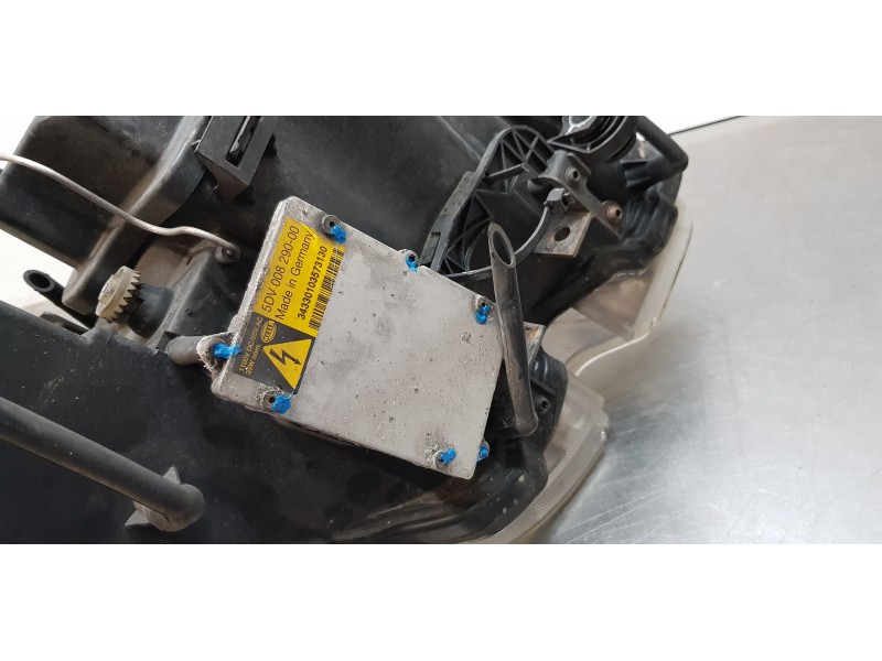 Recambio de faro izquierdo para maserati quattroporte básico referencia OEM IAM 208577  