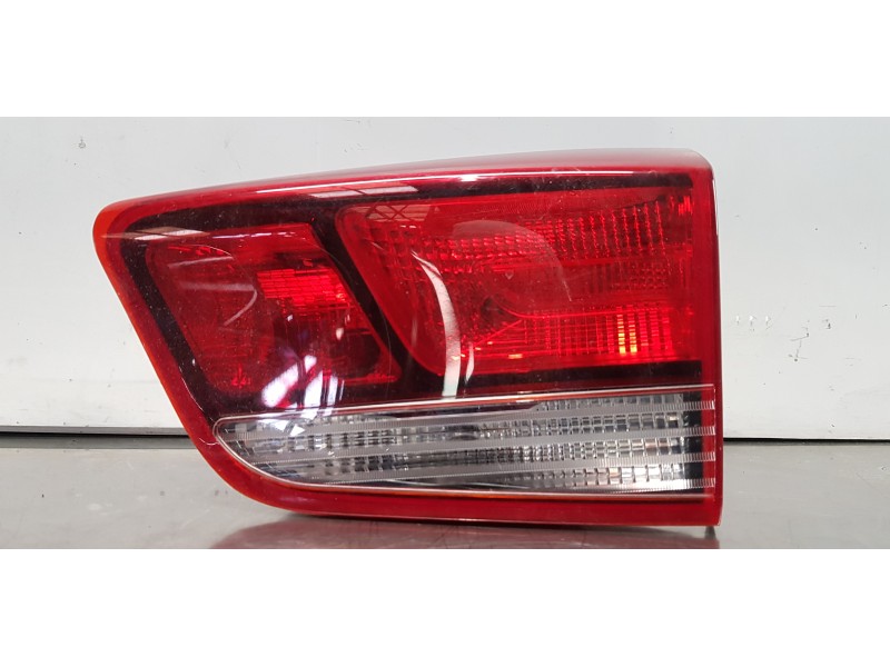 Recambio de piloto trasero derecho interior para kia rio (yb) drive referencia OEM IAM 92404H8010   Recambio de piloto trasero derecho interior para kia rio (yb) drive referencia OEM IAM 92404H8010