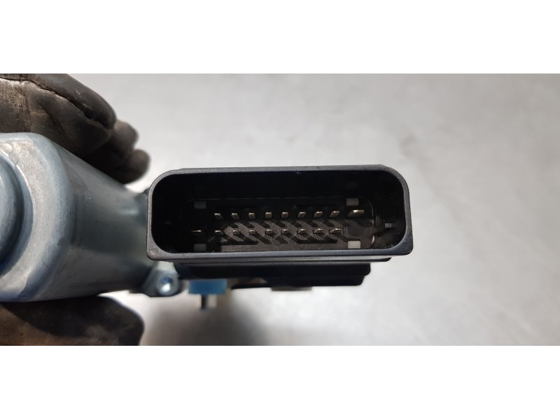 Recambio de motor elevalunas trasero derecho para seat leon (1p1) fr referencia OEM IAM 1K0959704N   Recambio de motor elevalunas trasero derecho para seat leon (1p1) fr referencia OEM IAM 1K0959704N