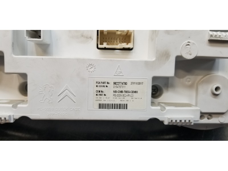 Recambio de cuadro instrumentos para peugeot 308 sw access referencia OEM IAM 9822774780  