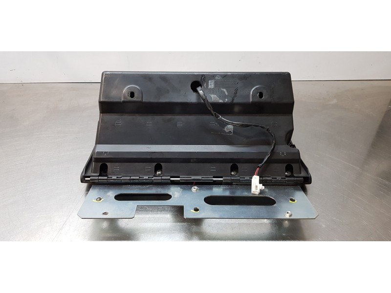 Recambio de guantera para maserati quattroporte básico referencia OEM IAM 66523200  