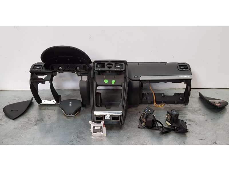 Recambio de kit airbag para maserati quattroporte básico referencia OEM IAM 066515500  