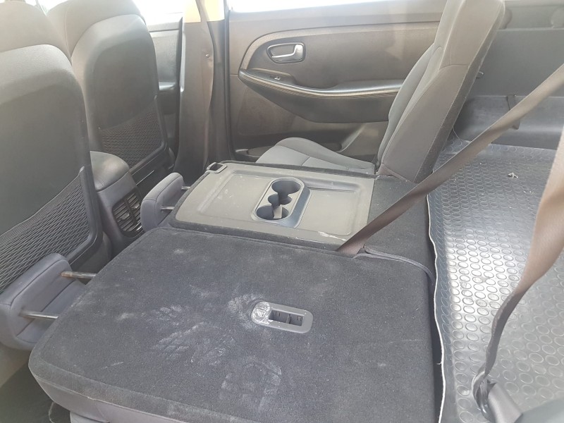 kia carens ( ) del año 2016