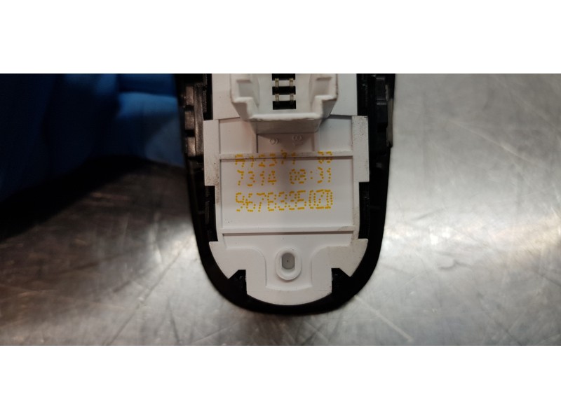 Recambio de mando elevalunas delantero izquierdo para peugeot 308 sw access referencia OEM IAM 96783350ZD  