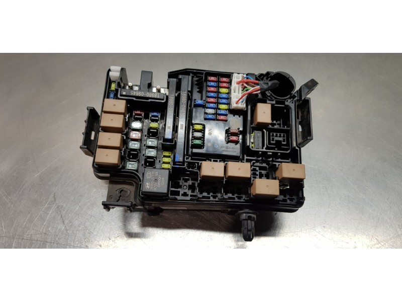 Recambio de caja reles / fusibles para kia ceed sportswagon tech referencia OEM IAM 91290J7100  