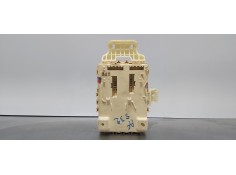 Recambio de caja reles / fusibles para hyundai ix35 style awd referencia OEM IAM 919502S521  