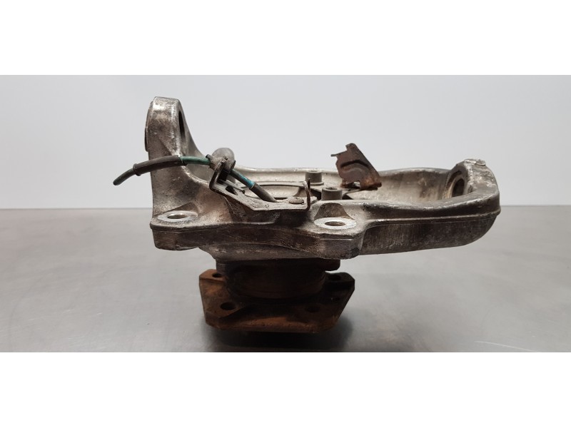 Recambio de mangueta delantera derecha para maserati quattroporte básico referencia OEM IAM 242606  