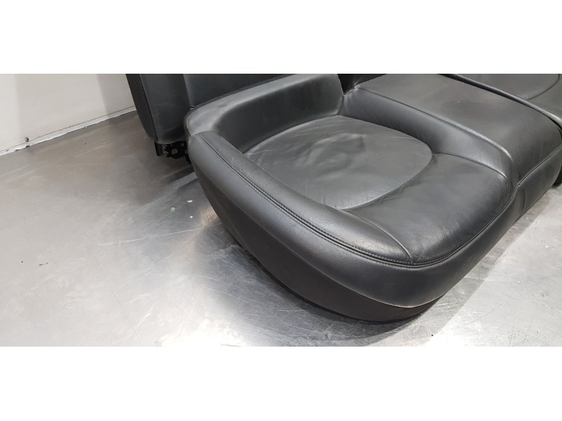 Recambio de asientos traseros segunda fila para citroen c5 station wagon exclusive referencia OEM IAM 8852X6  