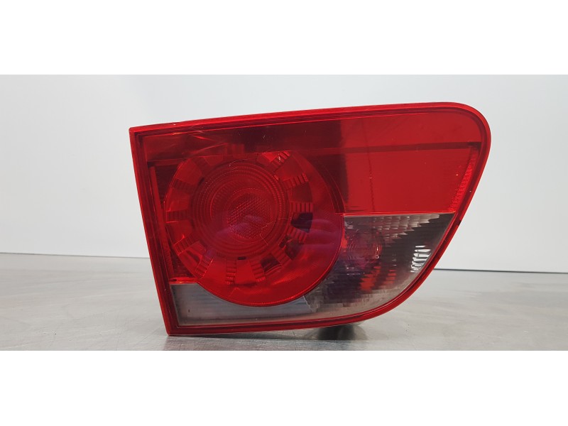 Recambio de piloto trasero izquierdo interior para seat altea (5p1) fr referencia OEM IAM 5P89451079B9   Recambio de piloto trasero izquierdo interior para seat altea (5p1) fr referencia OEM IAM 5P89451079B9