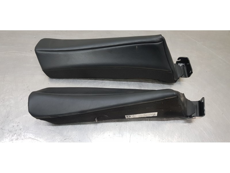 Recambio de asientos traseros segunda fila para citroen c5 station wagon exclusive referencia OEM IAM 8852X6  