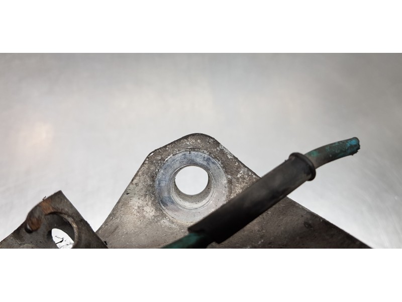 Recambio de mangueta delantera derecha para maserati quattroporte básico referencia OEM IAM 242606  