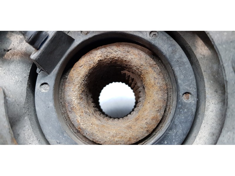 Recambio de mangueta delantera derecha para maserati quattroporte básico referencia OEM IAM 242606  