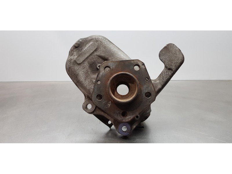 Recambio de mangueta delantera derecha para maserati quattroporte básico referencia OEM IAM 242606  