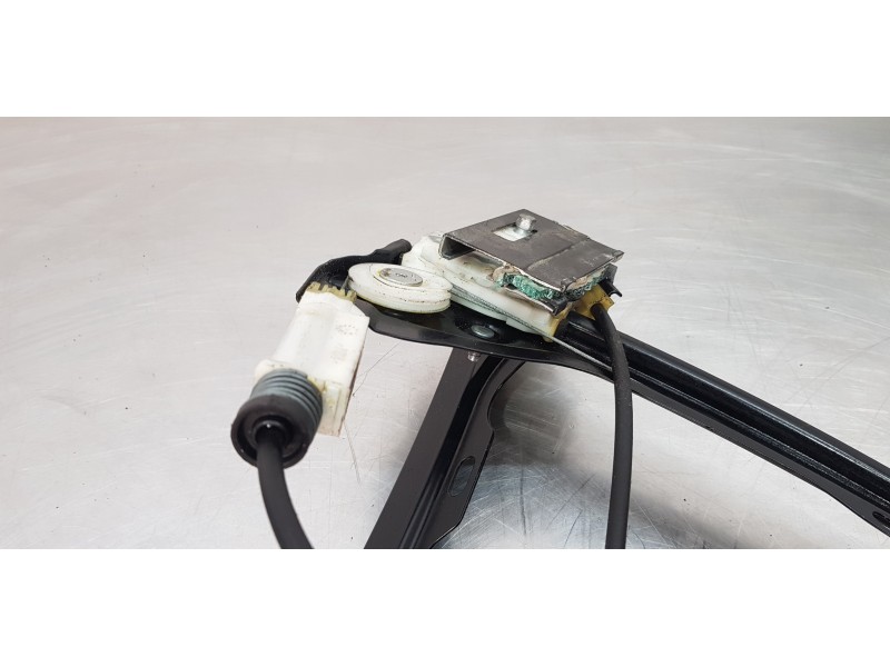 Recambio de elevalunas delantero izquierdo para bmw serie 3 cabrio (e93) 325d referencia OEM IAM 51337193455   Recambio de elevalunas delantero izquierdo para bmw serie 3 cabrio (e93) 325d referencia OEM IAM 51337193455