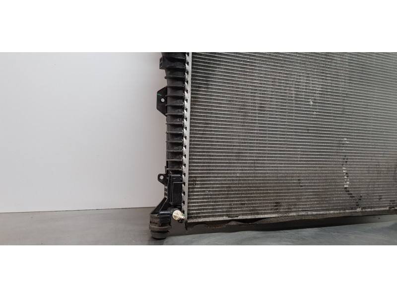 Recambio de radiador agua para land rover discovery sport pure referencia OEM IAM LR075359 GJ328005CB 