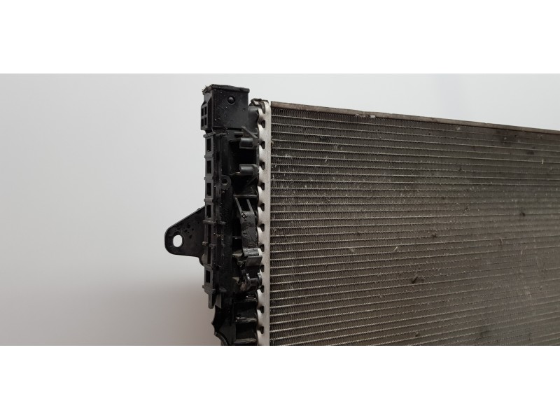 Recambio de radiador agua para land rover discovery sport pure referencia OEM IAM LR075359 GJ328005CB 