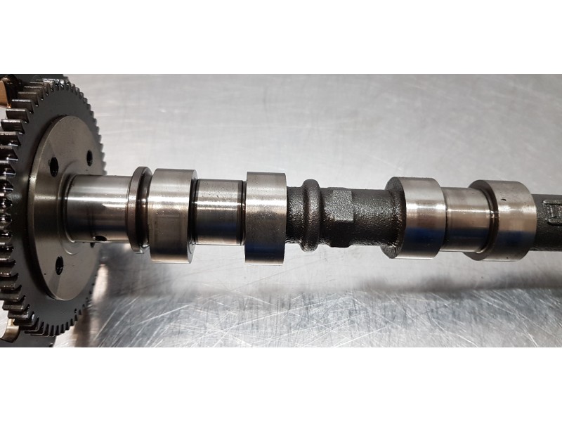 Recambio de arbol de levas para toyota avensis cross sport (t27) executive referencia OEM IAM 135020R010  