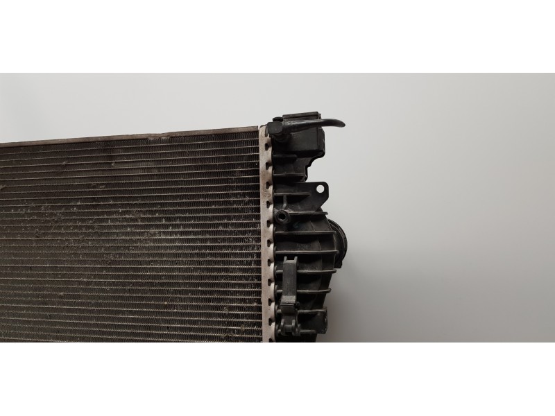 Recambio de radiador agua para land rover discovery sport pure referencia OEM IAM LR075359 GJ328005CB 