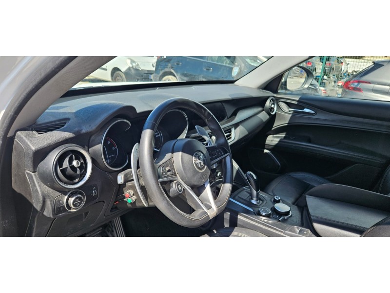 alfa romeo stelvio (630) del año 2018