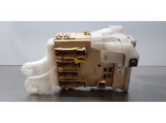 Recambio de caja reles / fusibles para toyota auris touring sports (e18) hybrid active referencia OEM IAM 8273012X70A