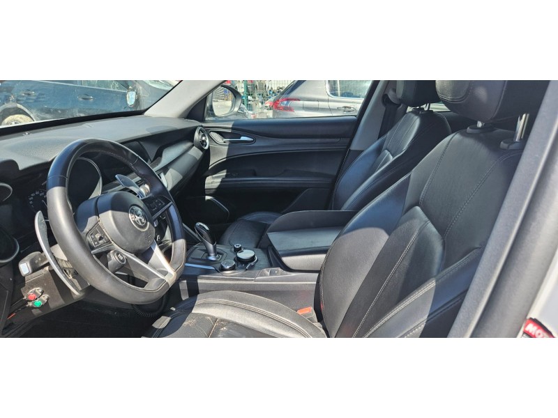 alfa romeo stelvio (630) del año 2018