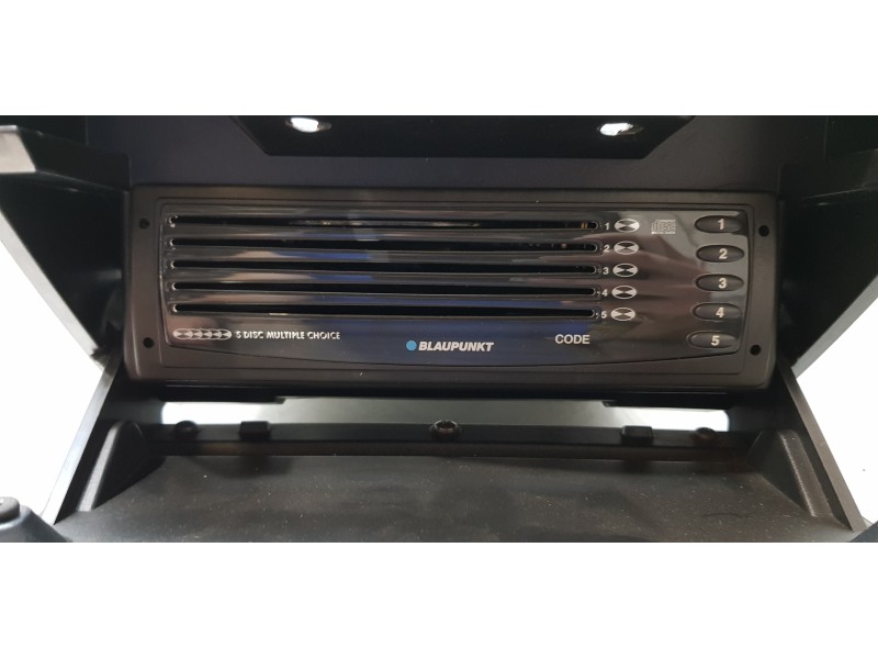 Recambio de sistema audio / radio cd para maserati quattroporte básico referencia OEM IAM 7607769150  