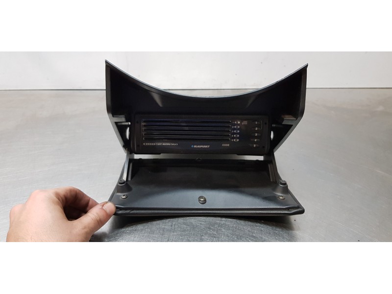 Recambio de sistema audio / radio cd para maserati quattroporte básico referencia OEM IAM 7607769150  