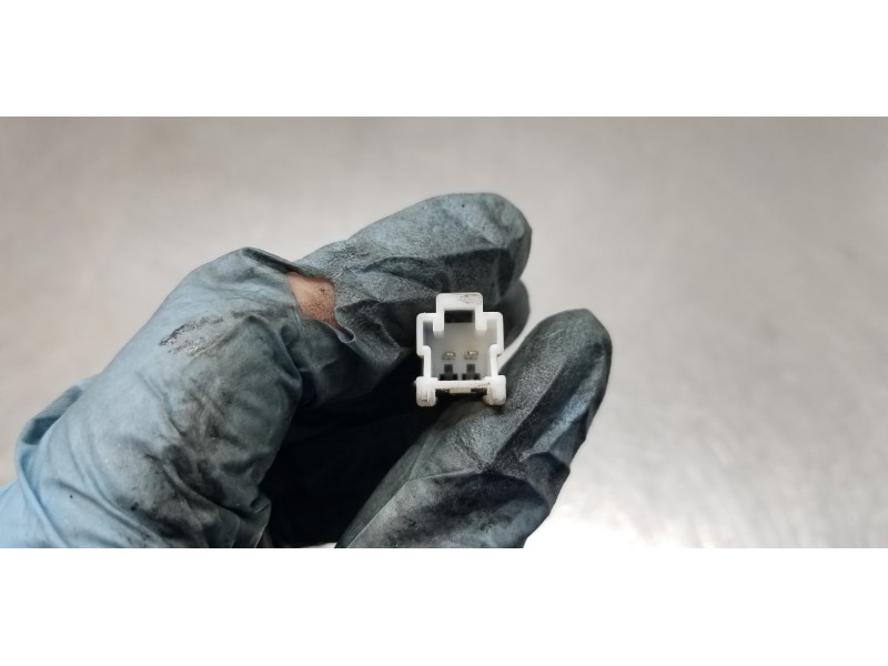 Recambio de pretensor airbag izquierdo para mitsubishi grandis (na0w) 2.0 di d referencia OEM IAM MN134120XA  