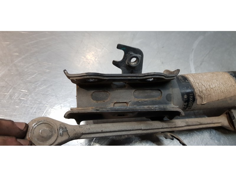 Recambio de amortiguador delantero izquierdo para ford ka+ essential referencia OEM IAM J7BC18K001KA  