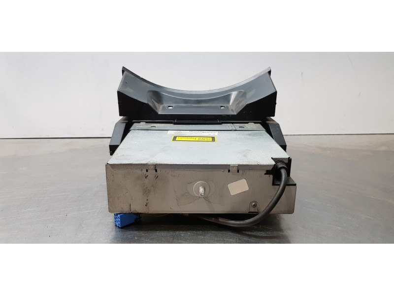 Recambio de sistema audio / radio cd para maserati quattroporte básico referencia OEM IAM 7607769150  