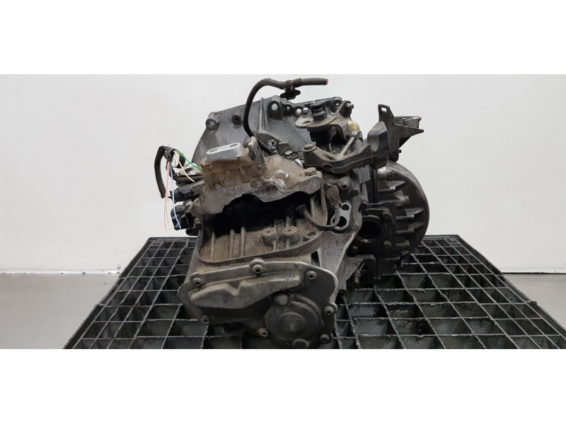 Recambio de caja cambios para peugeot 308 sw active referencia OEM IAM 20MB41  