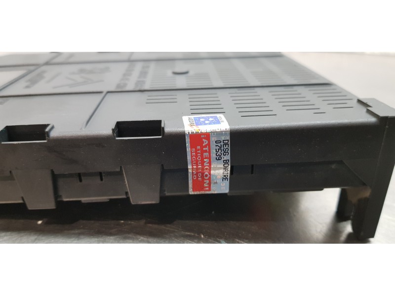 Recambio de caja reles / fusibles para citroen c4 grand picasso business referencia OEM IAM 281197595  