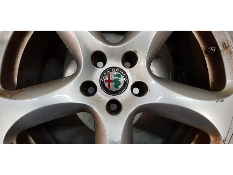 Recambio de llanta para alfa romeo stelvio (630) basis q4 referencia OEM IAM 156117306  