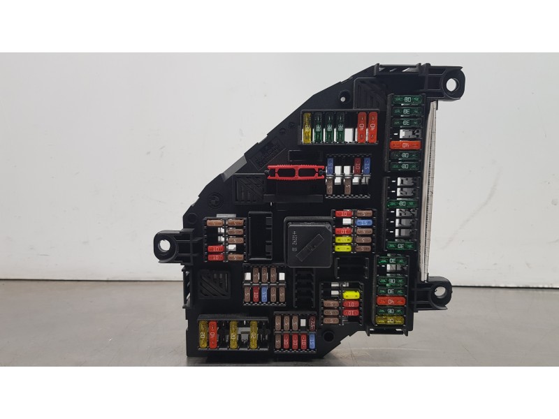 Recambio de caja reles / fusibles para bmw serie 5 gran turismo (f07) 530d xdrive referencia OEM IAM 9264924  