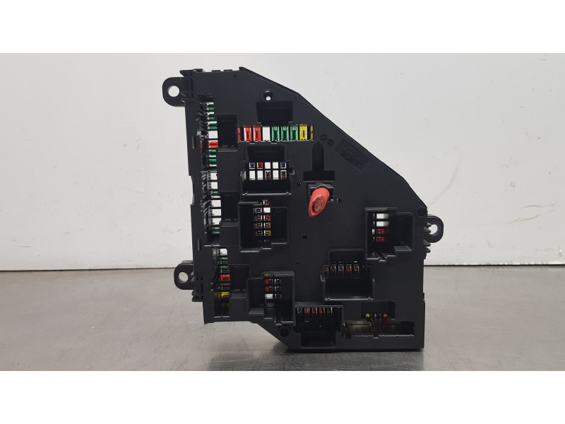 Recambio de caja reles / fusibles para bmw serie 5 gran turismo (f07) 530d xdrive referencia OEM IAM 9264924  