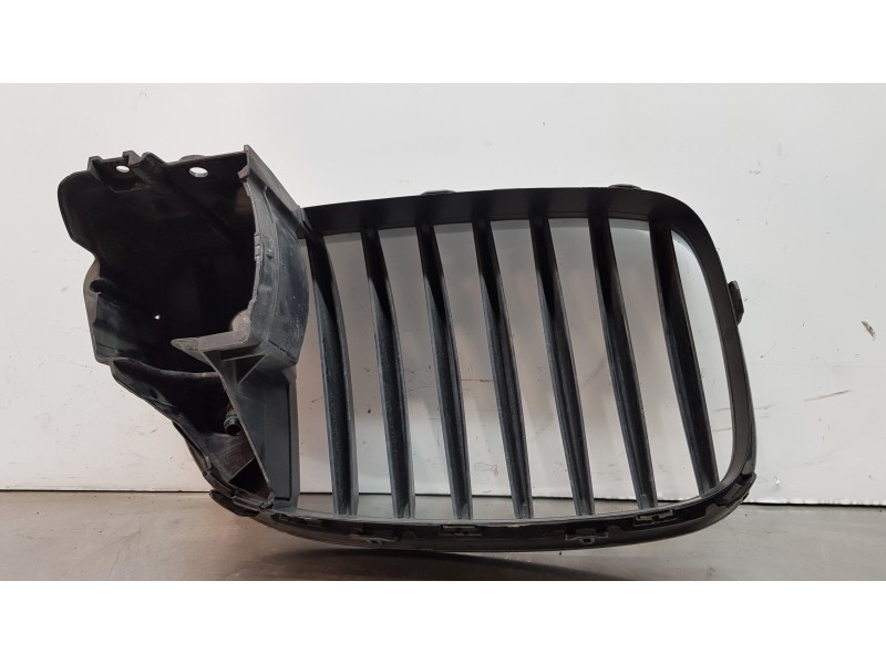 Recambio de rejilla paragolpes izquierda para bmw serie 5 gran turismo (f07) 530d xdrive referencia OEM IAM 51137200167  