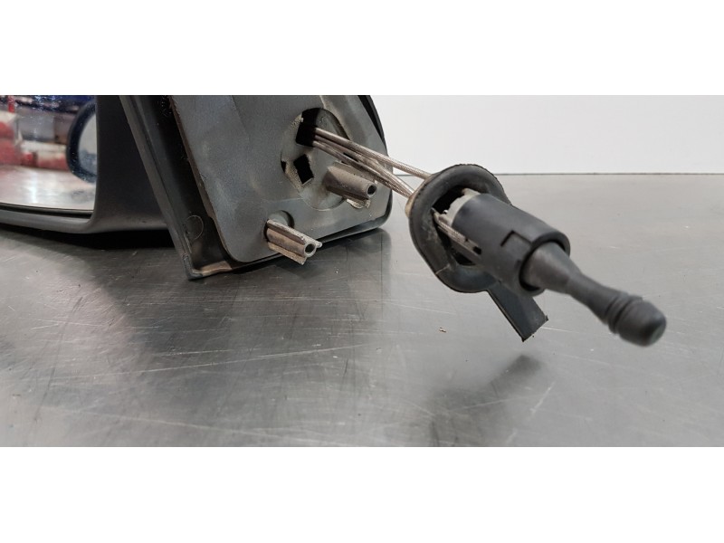 Recambio de retrovisor izquierdo para citroen saxo 1.4 sx referencia OEM IAM 8148XH  