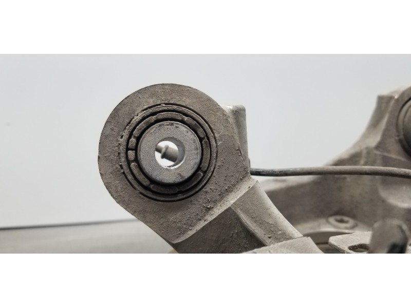 Recambio de mangueta trasera derecha para alfa romeo stelvio (630) basis q4 referencia OEM IAM 50535702  