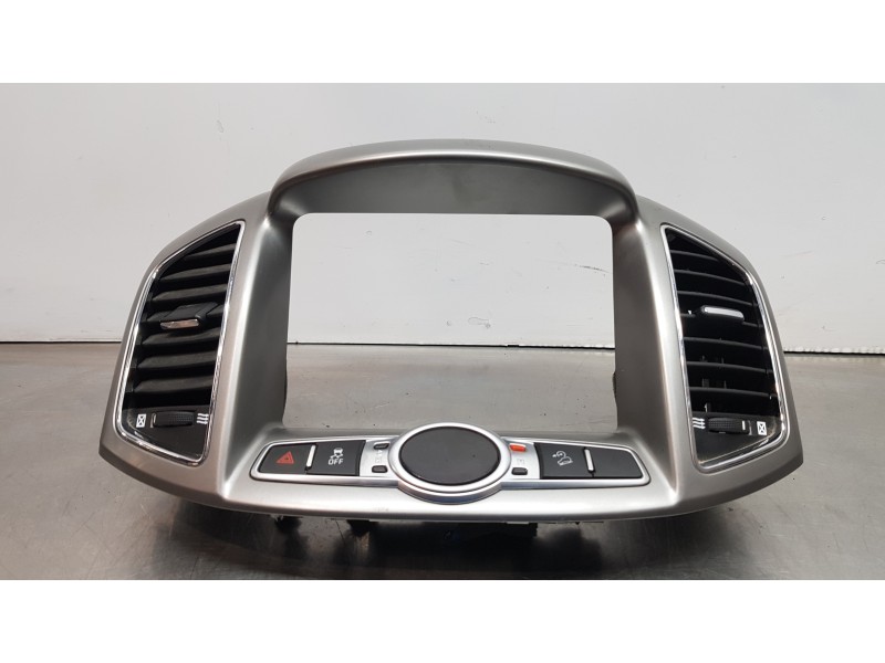Recambio de rejilla aireadora para chevrolet captiva 2.2 vcdi lt 2wd referencia OEM IAM 42364012   Recambio de rejilla aireadora para chevrolet captiva 2.2 vcdi lt 2wd referencia OEM IAM 42364012