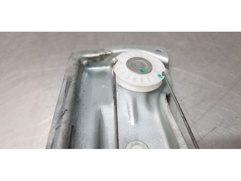 Recambio de elevalunas delantero derecho para ford ka+ essential referencia OEM IAM E3B5A23200DF  