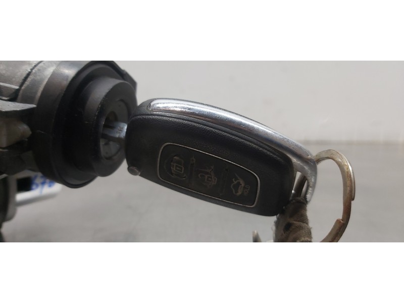 Recambio de antirrobo para hyundai i40 style blue referencia OEM IAM 819003Z000   Recambio de antirrobo para hyundai i40 style blue referencia OEM IAM 819003Z000