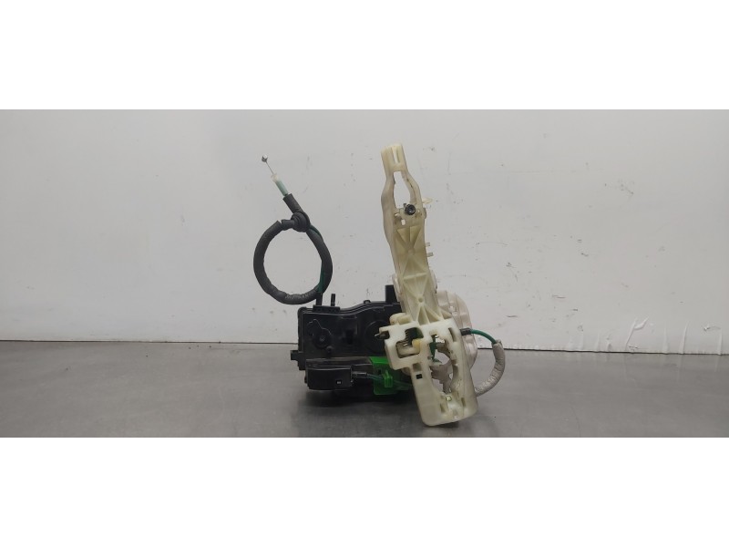 Recambio de cerradura puerta delantera izquierda para hyundai i40 style blue referencia OEM IAM 813103Z000  