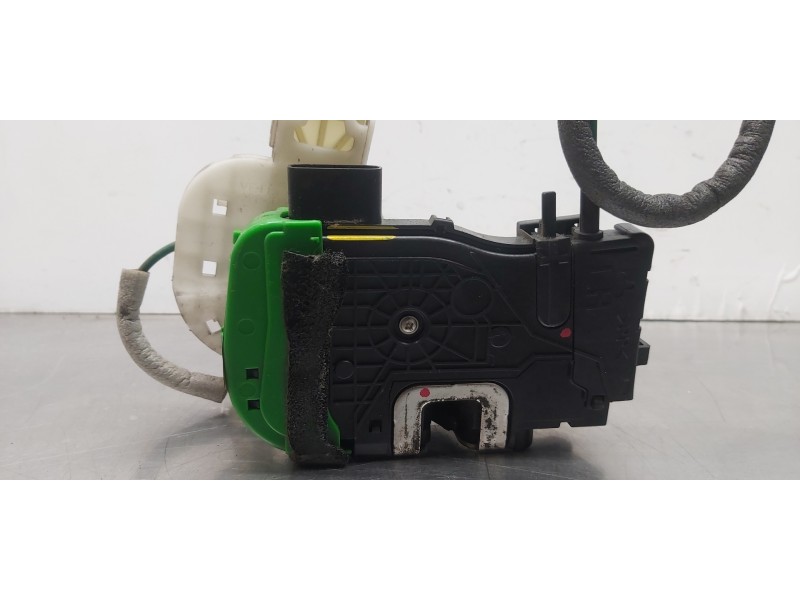 Recambio de cerradura puerta delantera izquierda para hyundai i40 style blue referencia OEM IAM 813103Z000  