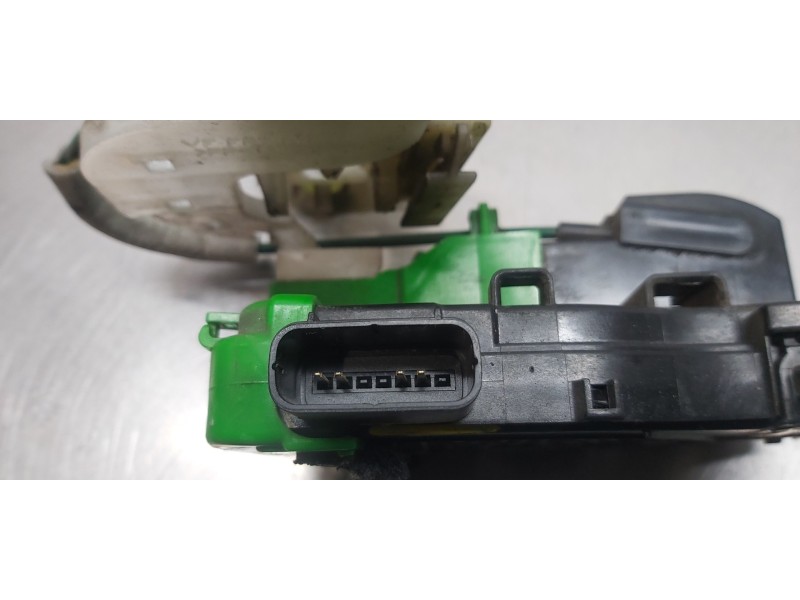 Recambio de cerradura puerta delantera izquierda para hyundai i40 style blue referencia OEM IAM 813103Z000  