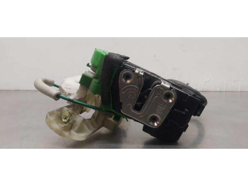 Recambio de cerradura puerta delantera izquierda para hyundai i40 style blue referencia OEM IAM 813103Z000  