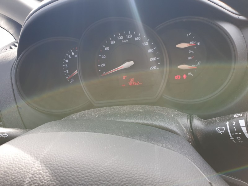 kia rio del año 2014