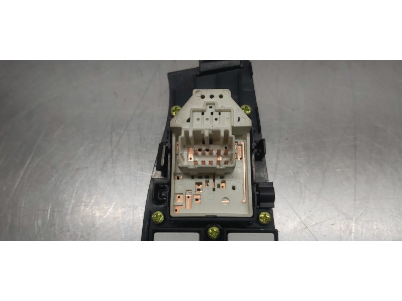 Recambio de mando elevalunas delantero izquierdo para hyundai i40 style blue referencia OEM IAM 935703Z300  