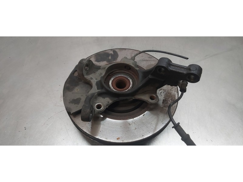 Recambio de mangueta delantera derecha para hyundai i40 style blue referencia OEM IAM 517163Z000   Recambio de mangueta delantera derecha para hyundai i40 style blue referencia OEM IAM 517163Z000