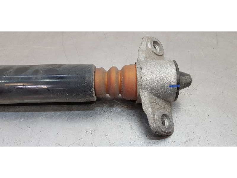 Recambio de amortiguador trasero derecho para kia ceed business referencia OEM IAM 55310J7AA0  